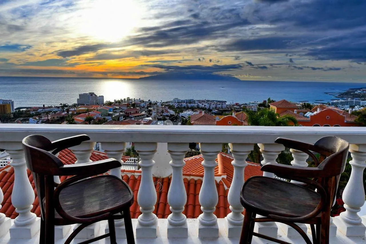 Villa Del Sol Bella Vista 阿德耶 度假居