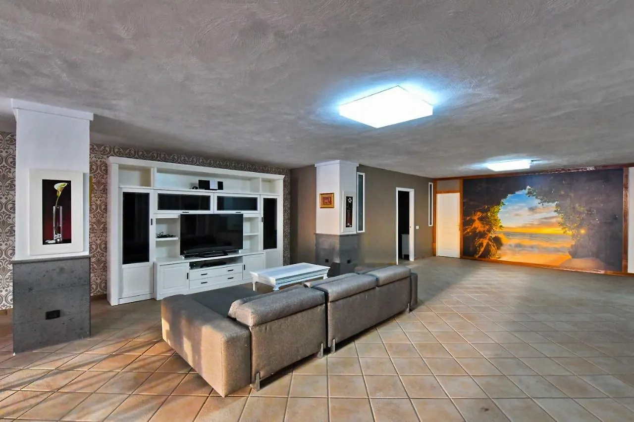 펜션 Villa Del Sol Bella Vista 아데제