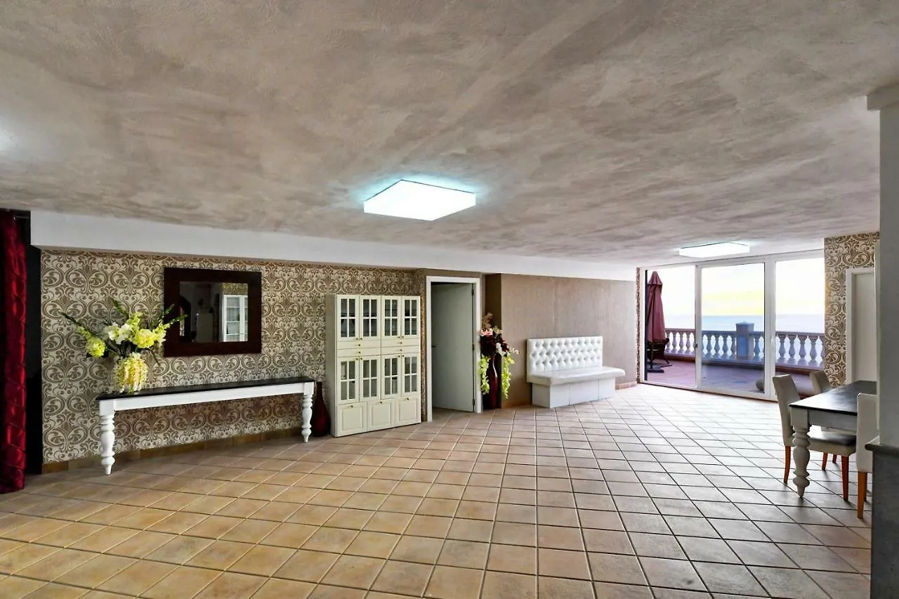 Villa Del Sol Bella Vista 阿德耶 度假居