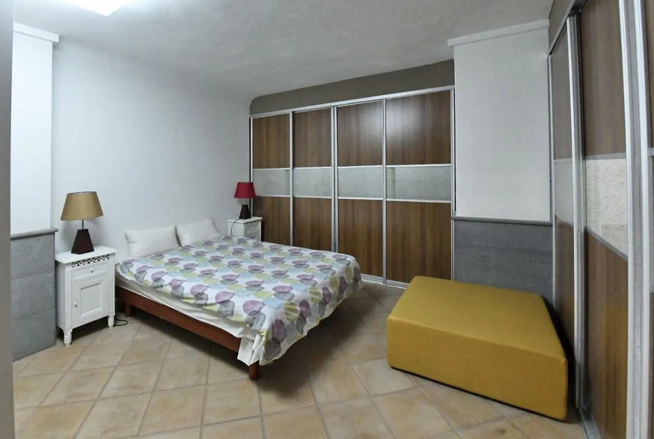 Villa Del Sol Bella Vista 阿德耶 度假居